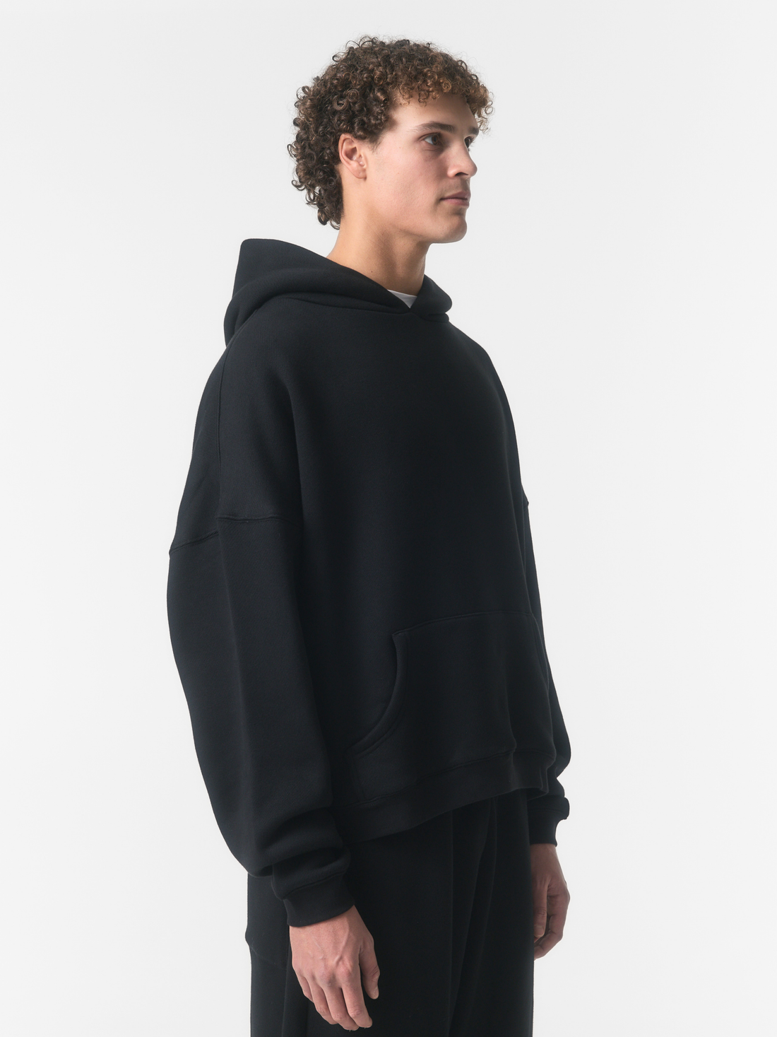 CORE HOODIE